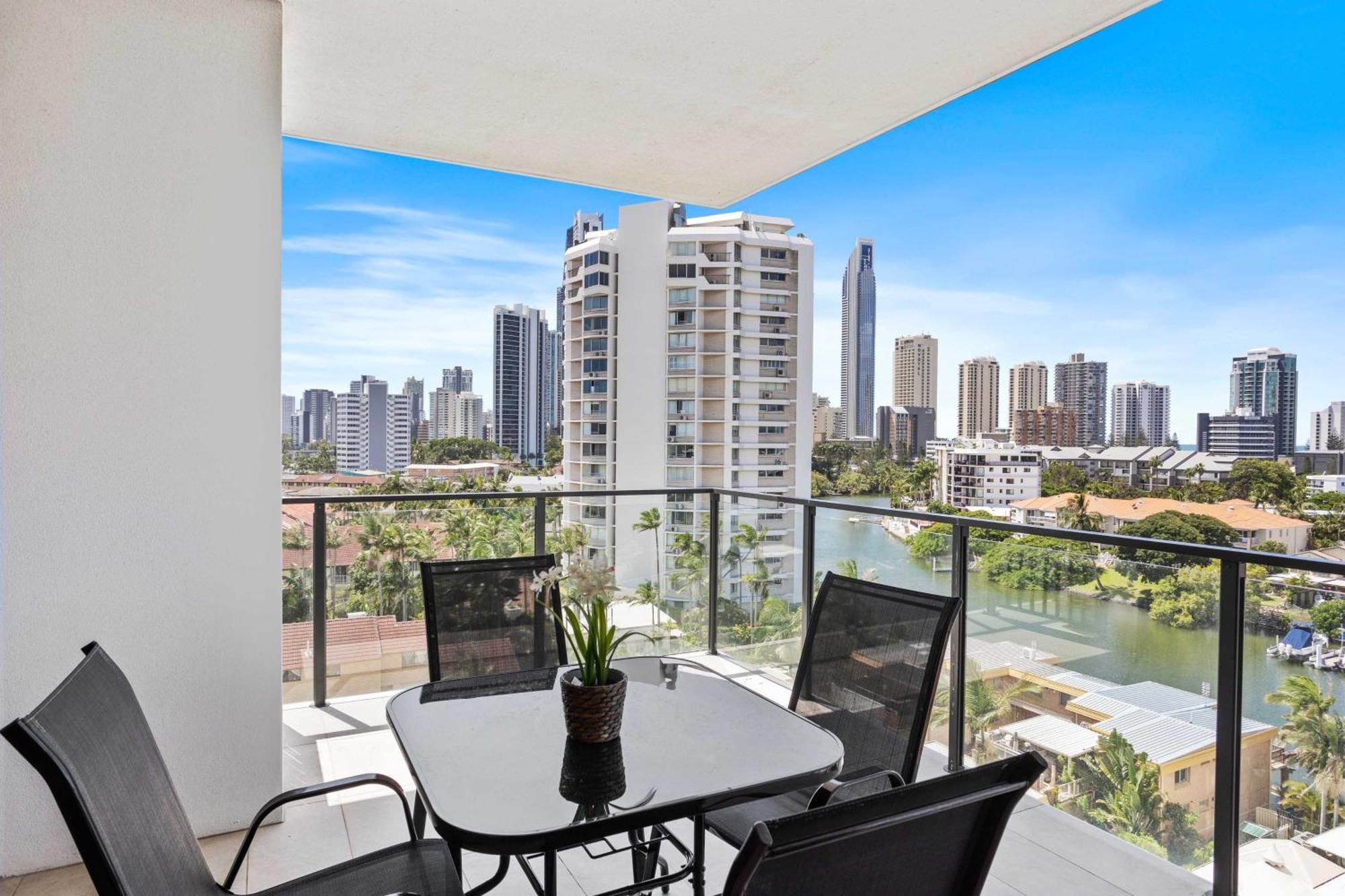 Peninsular Gold Coast Aparthotel Buitenkant foto