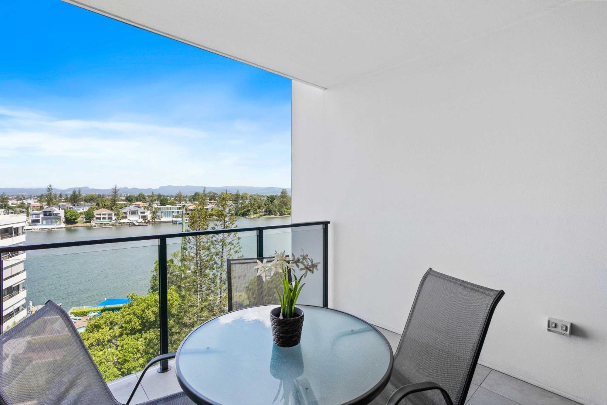 Peninsular Gold Coast Aparthotel Buitenkant foto