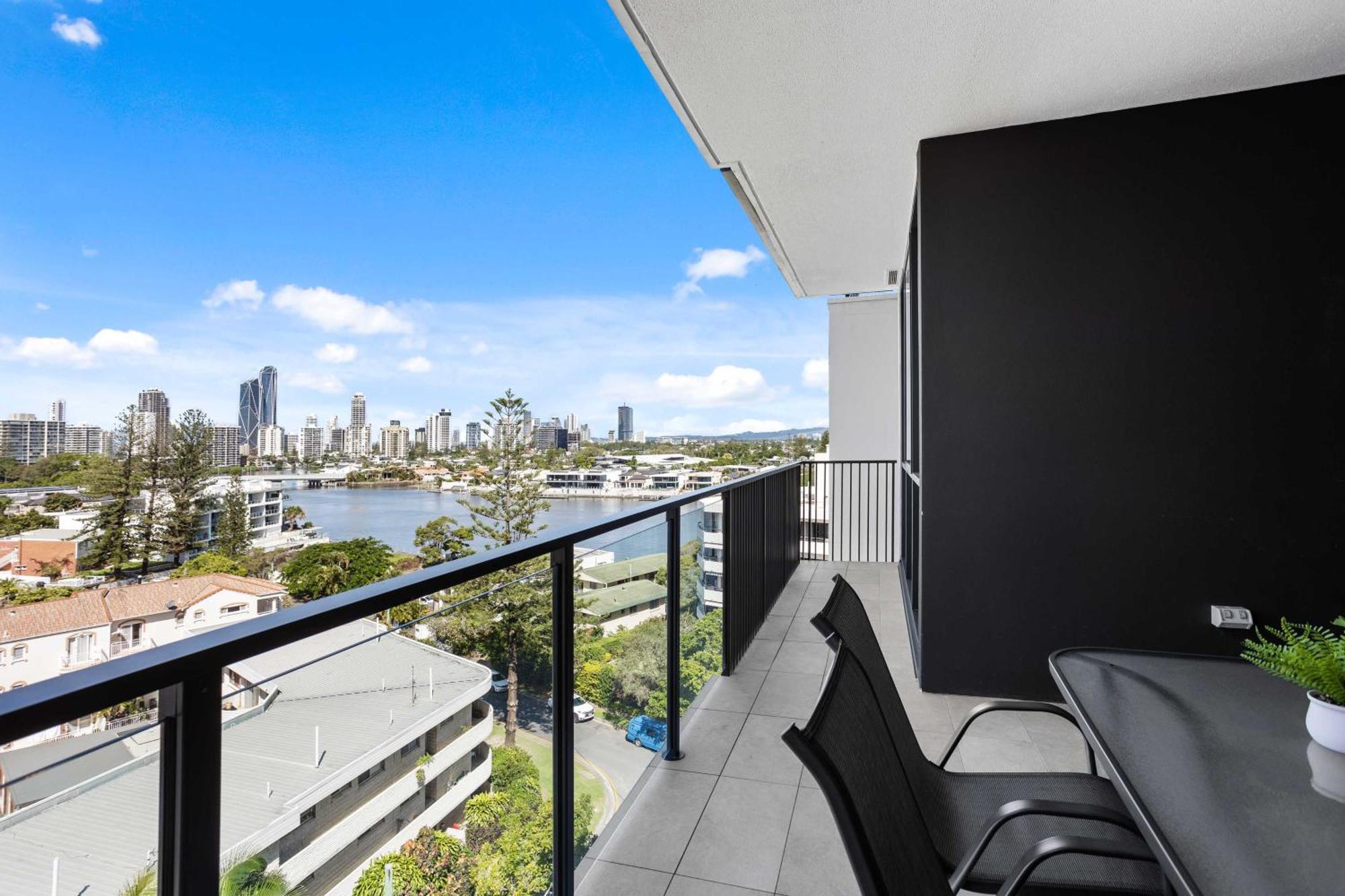 Peninsular Gold Coast Aparthotel Buitenkant foto