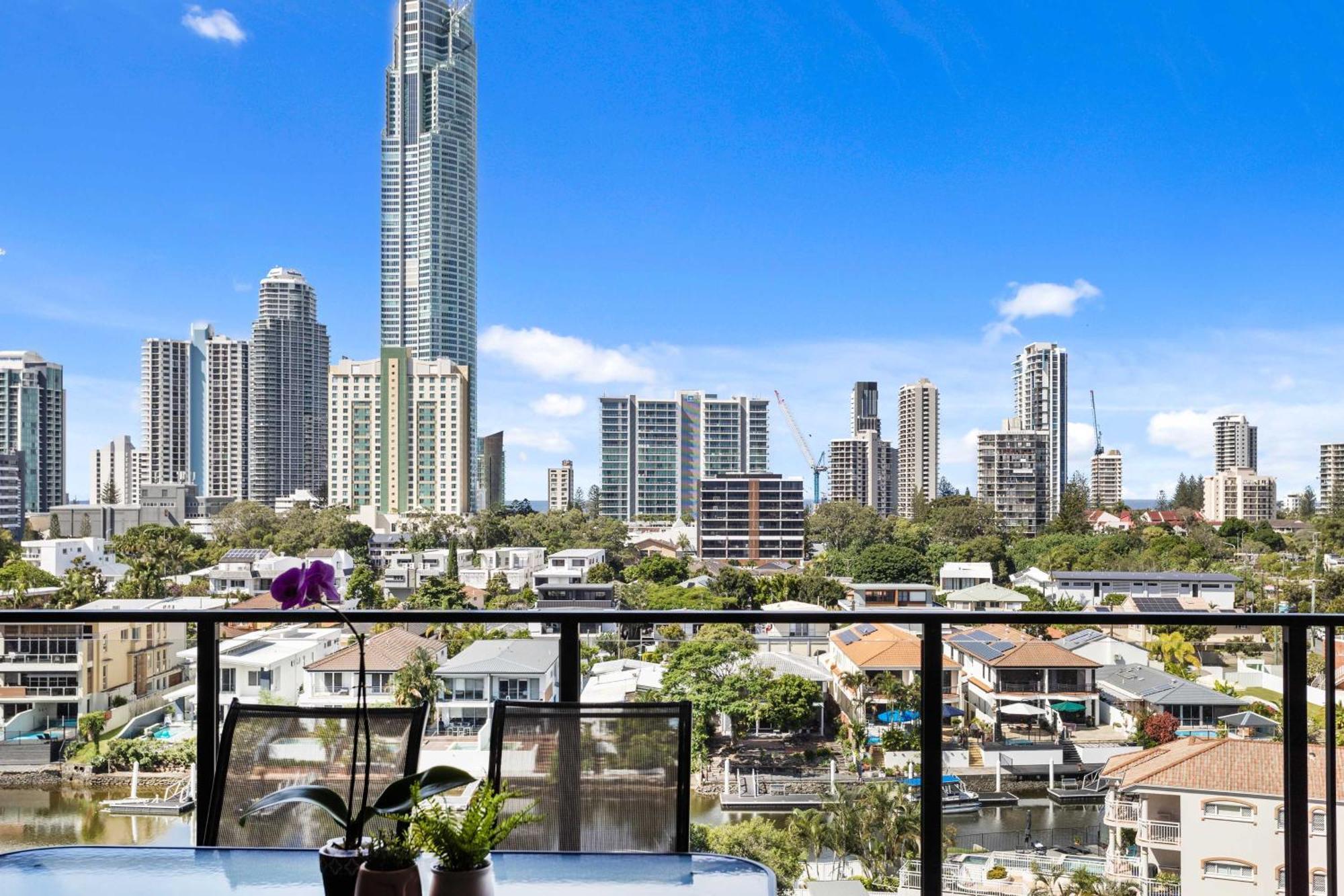 Peninsular Gold Coast Aparthotel Buitenkant foto