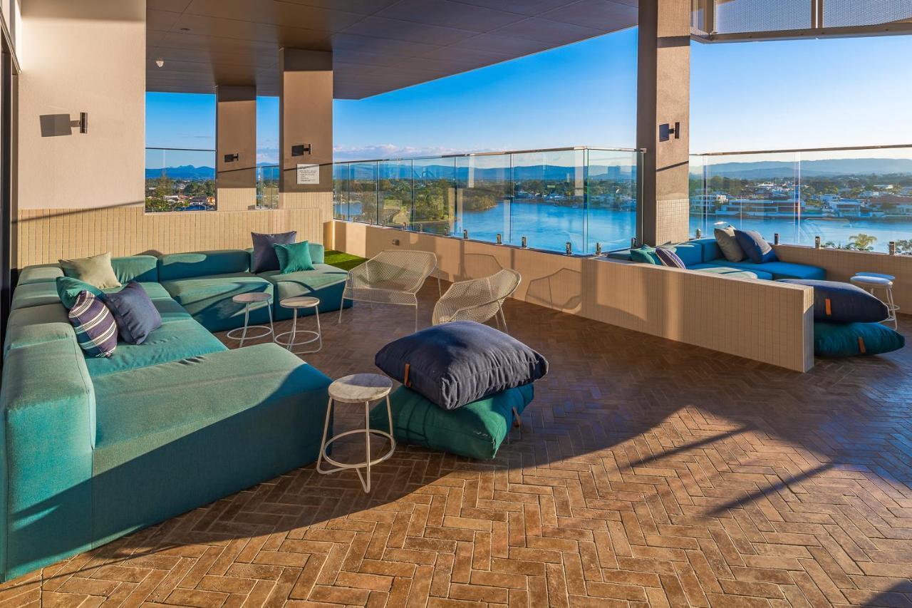 Peninsular Gold Coast Aparthotel Buitenkant foto